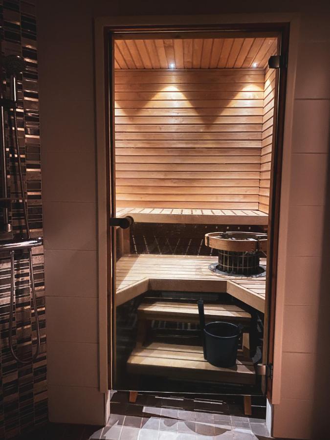 Aurora Igloo Fireplace-Heated Tents In A Secret Forest With Private Jacuzzi And Shared Sauna Bathroom And Dog Friendly Ροβανιέμι Εξωτερικό φωτογραφία