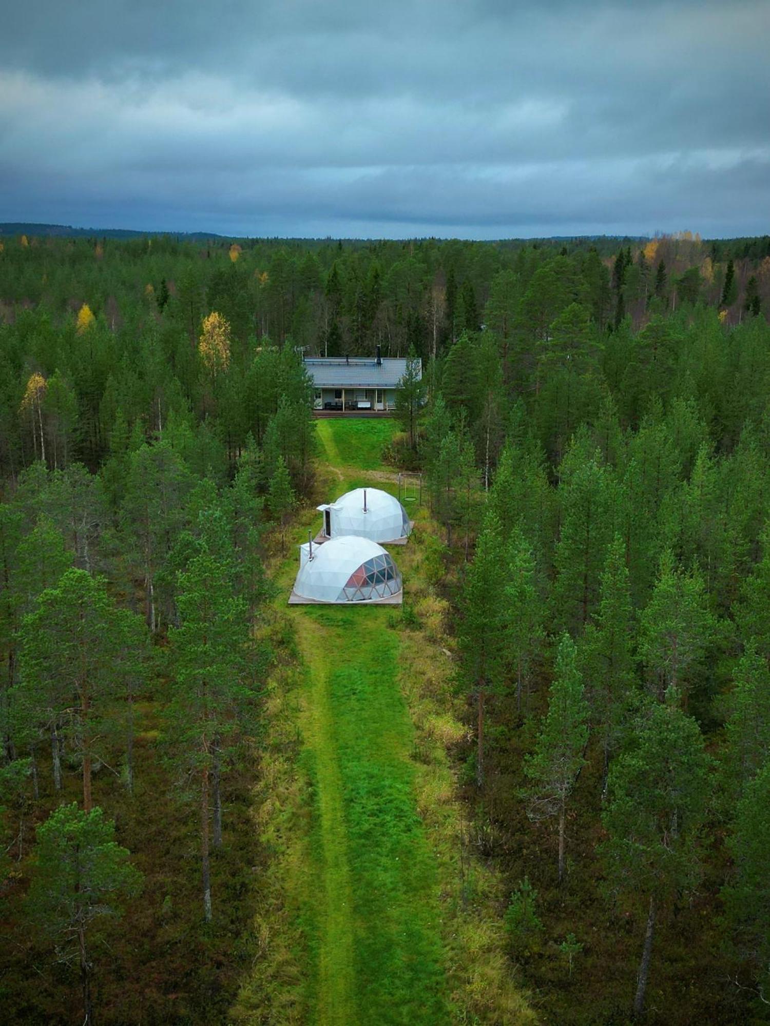 Aurora Igloo Fireplace-Heated Tents In A Secret Forest With Private Jacuzzi And Shared Sauna Bathroom And Dog Friendly Ροβανιέμι Εξωτερικό φωτογραφία